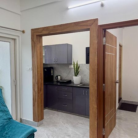 Truelife Whitefield - Premium 1 Bhk Apartments - Prime Location - Easy Access To Main Rd - Metro - Itpl - Fast Wifi - Kitchen - Smart Tv - Power Backup - Park - Garden Views バンガロール エクステリア 写真