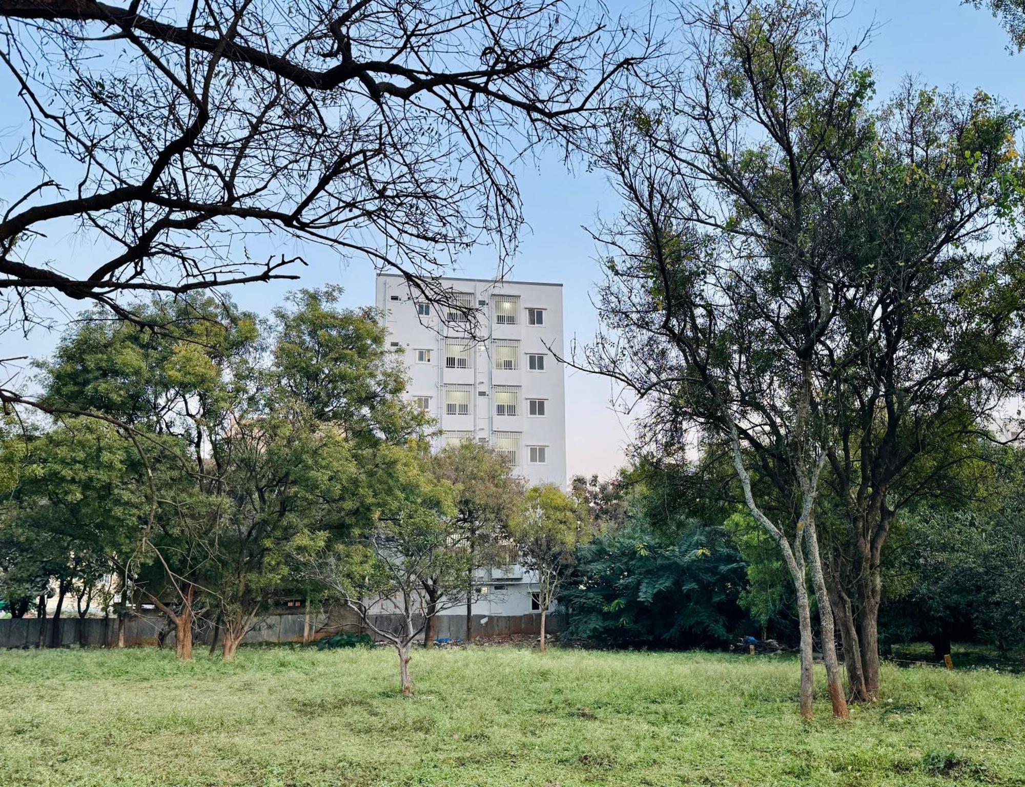 Truelife Whitefield - Premium 1 Bhk Apartments - Prime Location - Easy Access To Main Rd - Metro - Itpl - Fast Wifi - Kitchen - Smart Tv - Power Backup - Park - Garden Views バンガロール エクステリア 写真